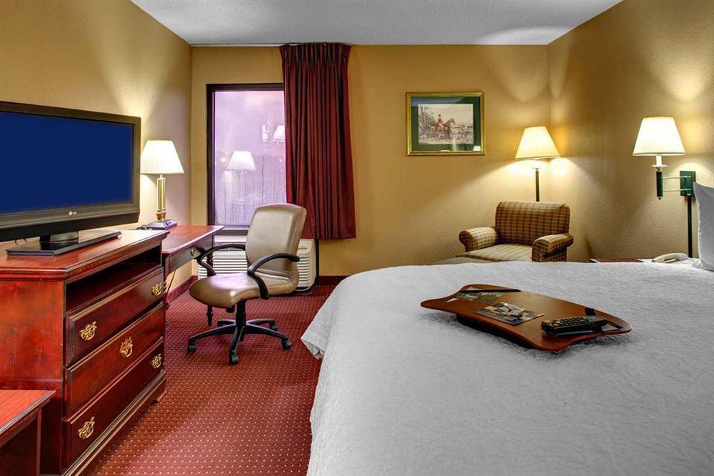 Mauldin Hampton Inn Greenville/Woodruff Road חדר תמונה